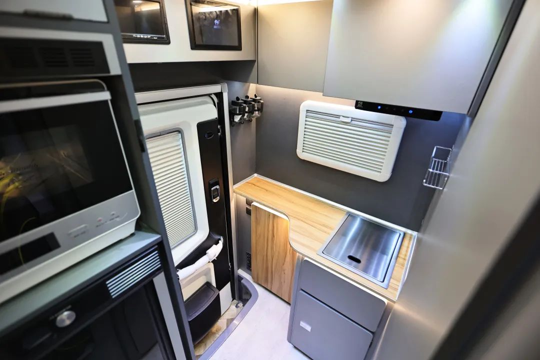 什么时候你最想拥有一台房车?9.jpg 什么时候你最想拥有一台房车?9.jpg