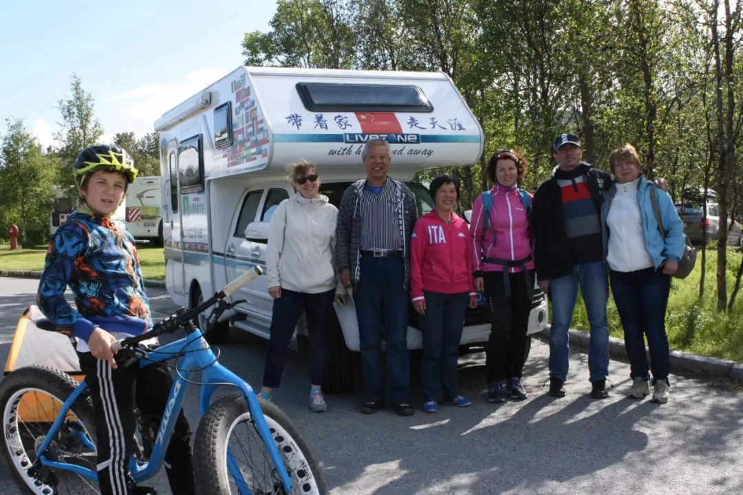 七旬老人开房车带老伴游世界l中国房车圈最早的“网红达人”6.jpg 七旬老人开房车带老伴游世界l中国房车圈最早的“网红达人”6.jpg