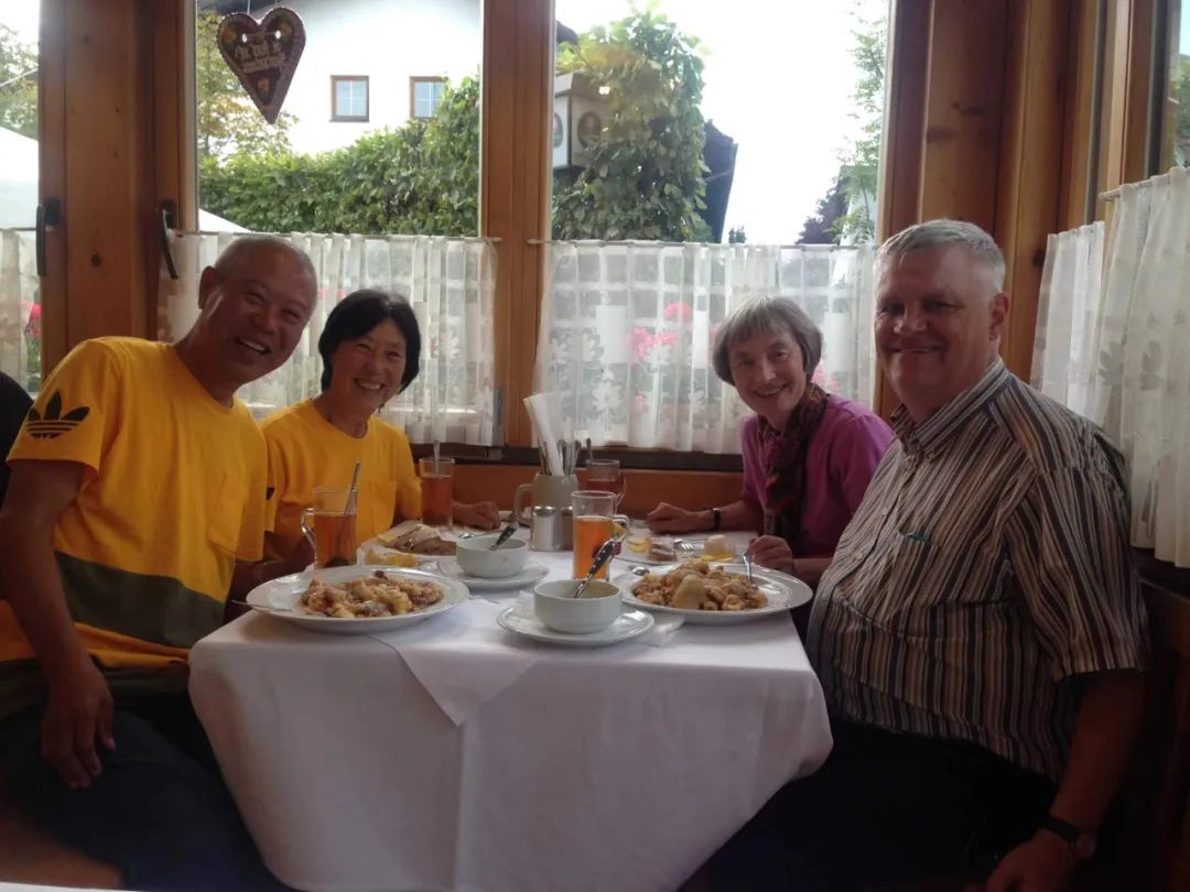 七旬老人开房车带老伴游世界l中国房车圈最早的“网红达人”8.jpg 七旬老人开房车带老伴游世界l中国房车圈最早的“网红达人”8.jpg