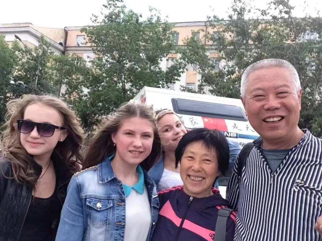 七旬老人开房车带老伴游世界l中国房车圈最早的“网红达人”10.jpg 七旬老人开房车带老伴游世界l中国房车圈最早的“网红达人”10.jpg