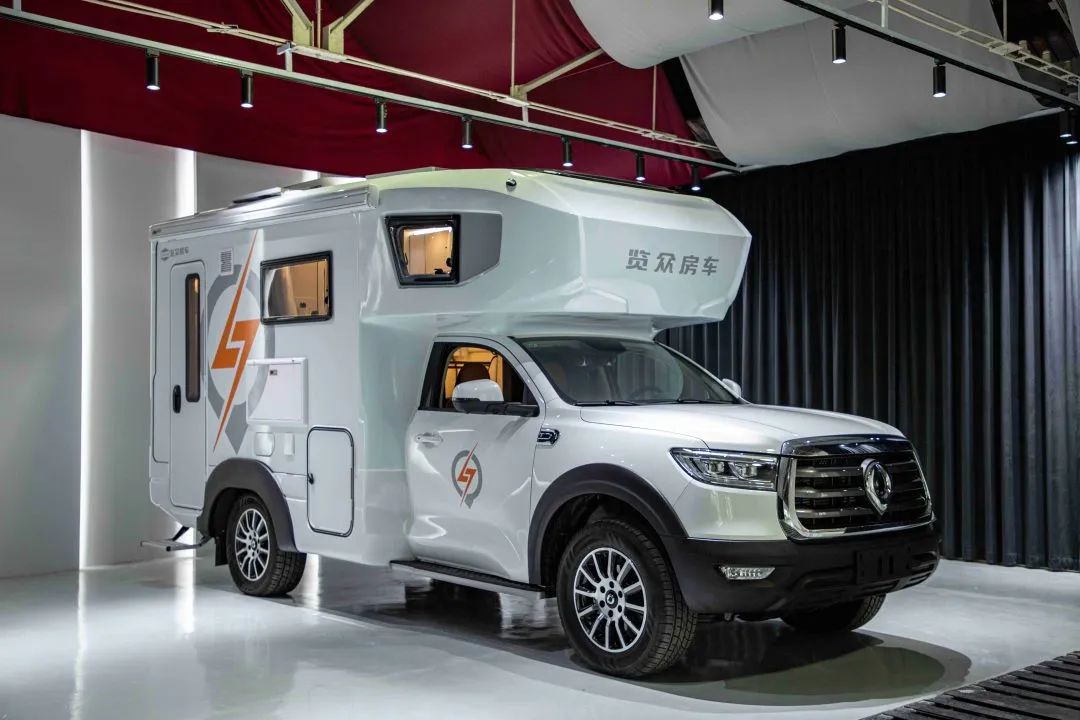 为什么览众房车要采用玻璃钢“三明治”车身结构?1.jpg 为什么览众房车要采用玻璃钢“三明治”车身结构?1.jpg