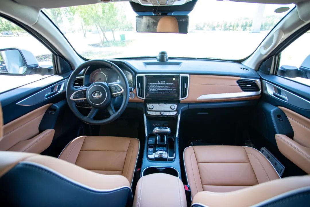 TOD智能四驱+全车越野套件,这是不是你理想的C型越野房车?7.jpg TOD智能四驱+全车越野套件,这是不是你理想的C型越野房车?7.jpg