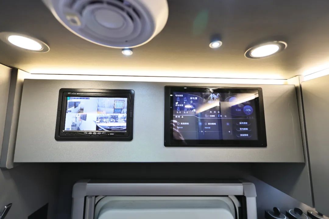 TOD智能四驱+全车越野套件,这是不是你理想的C型越野房车?16.jpg TOD智能四驱+全车越野套件,这是不是你理想的C型越野房车?16.jpg